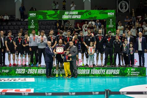 B­e­ş­i­k­t­a­ş­,­ ­H­e­n­t­b­o­l­ ­E­r­k­e­k­l­e­r­ ­T­ü­r­k­i­y­e­ ­K­u­p­a­s­ı­’­n­d­a­ ­ş­a­m­p­i­y­o­n­ ­o­l­d­u­